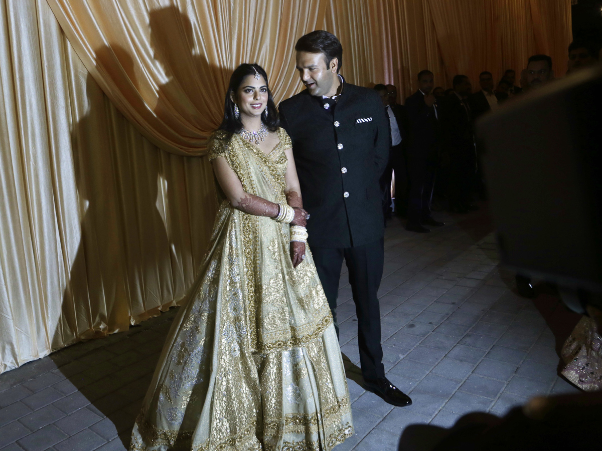 Isha Ambani And Anand Piramal Wedding Reception Photo Gallery - Sakshi11