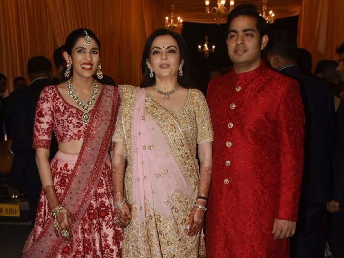 Isha Ambani And Anand Piramal Wedding Reception Photo Gallery - Sakshi3