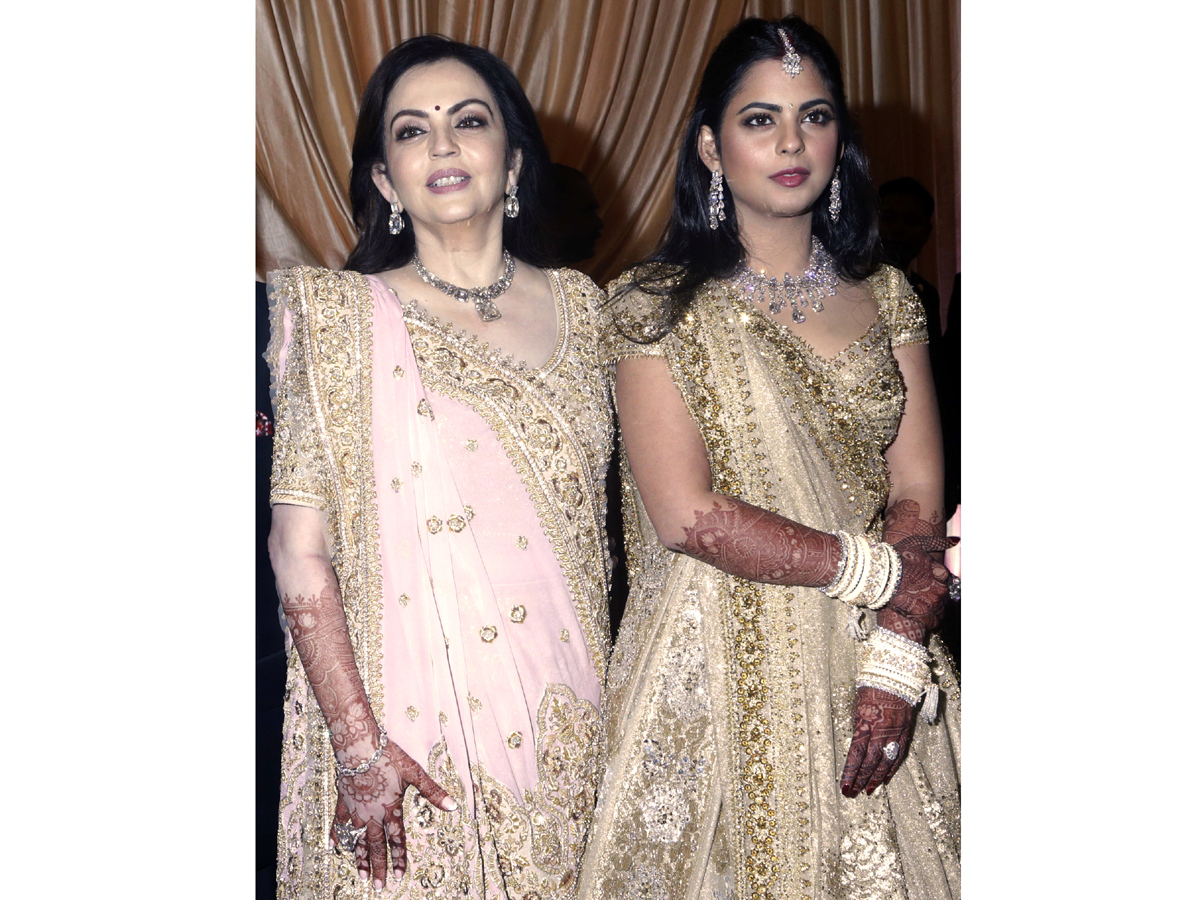 Isha Ambani And Anand Piramal Wedding Reception Photo Gallery - Sakshi6