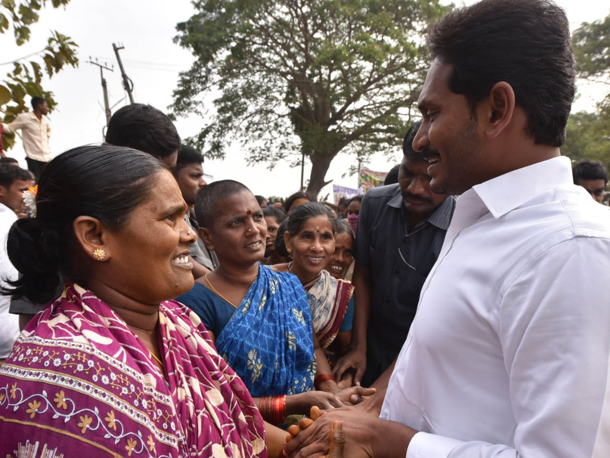 YS Jagan PrajaSankalpaYatra Day 321th Photo Gallery - Sakshi20