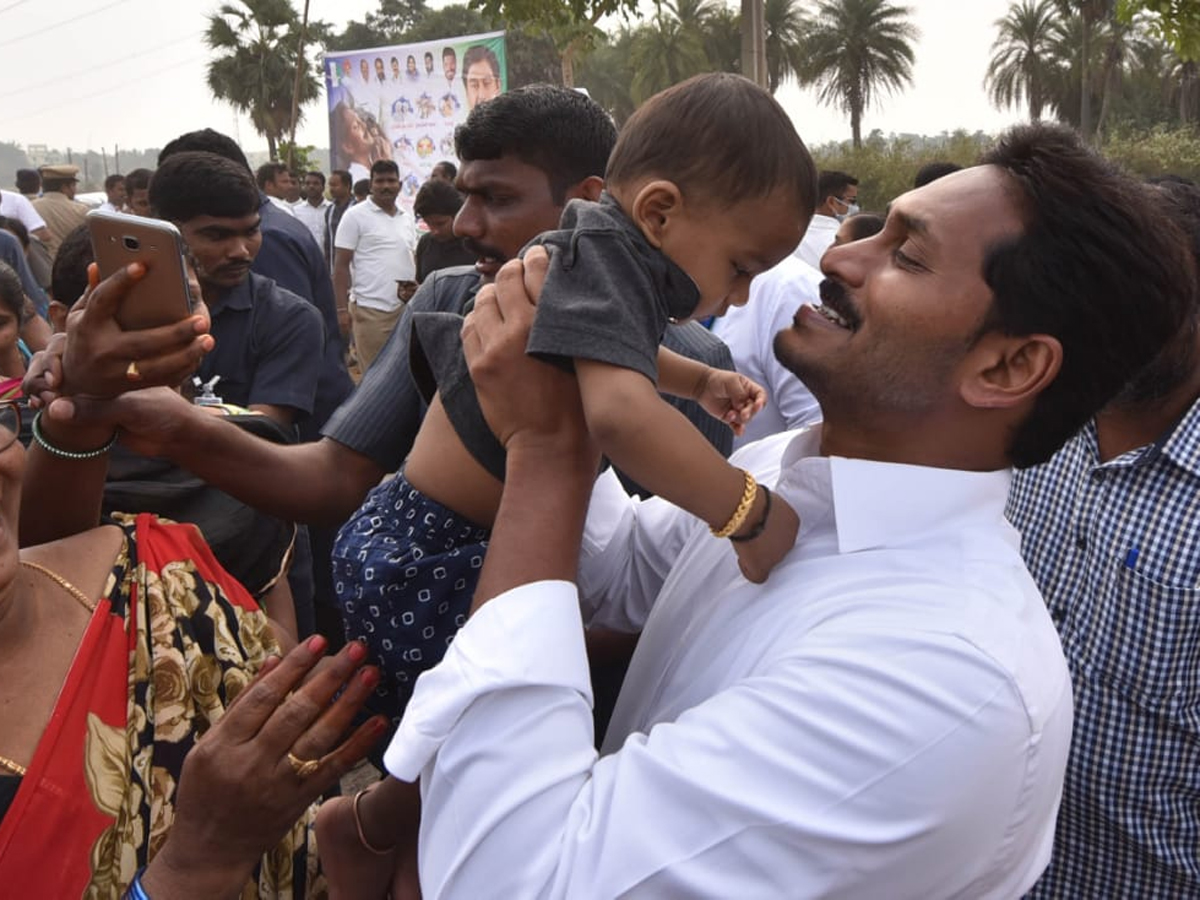 YS Jagan PrajaSankalpaYatra Day 321th Photo Gallery - Sakshi4