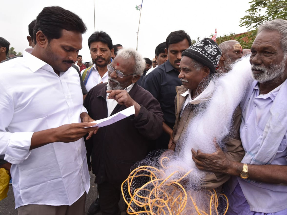 YS Jagan PrajaSankalpaYatra Day 322th Photo Gallery - Sakshi20