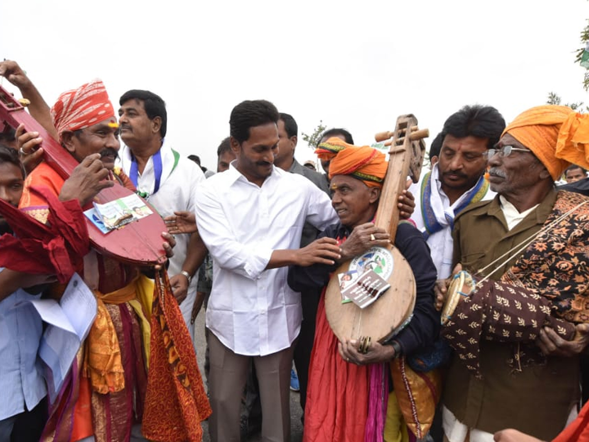 YS Jagan PrajaSankalpaYatra Day 322th Photo Gallery - Sakshi3