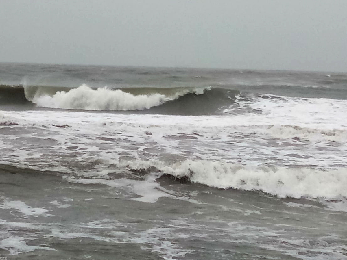 Cyclone Phethai hit Srikakulam Coast, Andhra Pradesh photo Gallery - Sakshi4