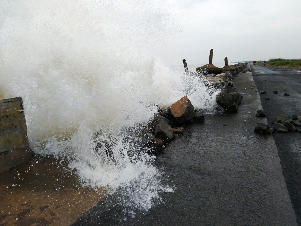 Cyclone Phethai hit Srikakulam Coast, Andhra Pradesh photo Gallery - Sakshi5