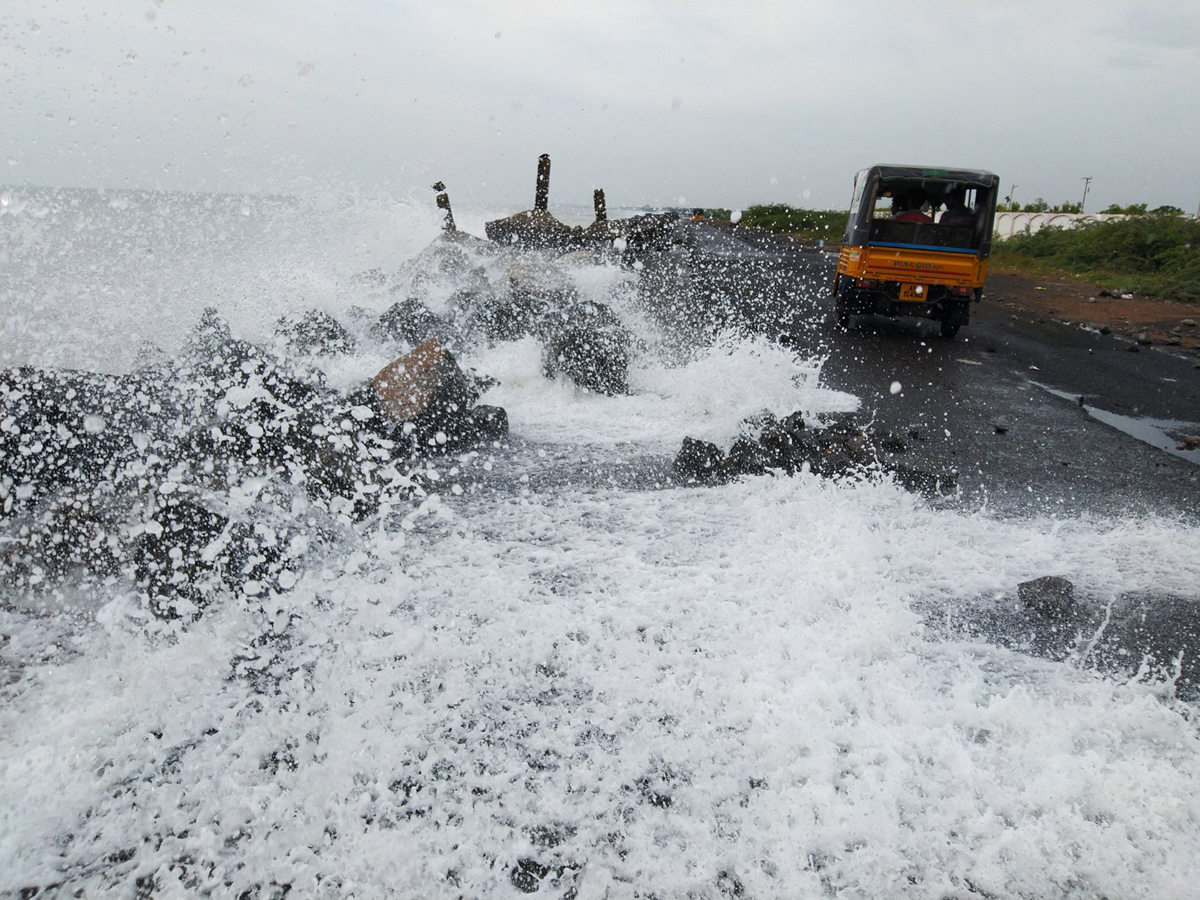 Cyclone Phethai hit Srikakulam Coast, Andhra Pradesh photo Gallery - Sakshi7