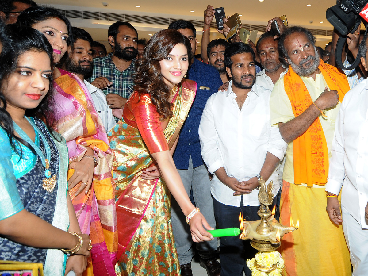 CMR Shopping Mall Inauguration in Tirupathi By Mehreen Pirzada & Rashi Khanna photo Gallery - Sakshi7