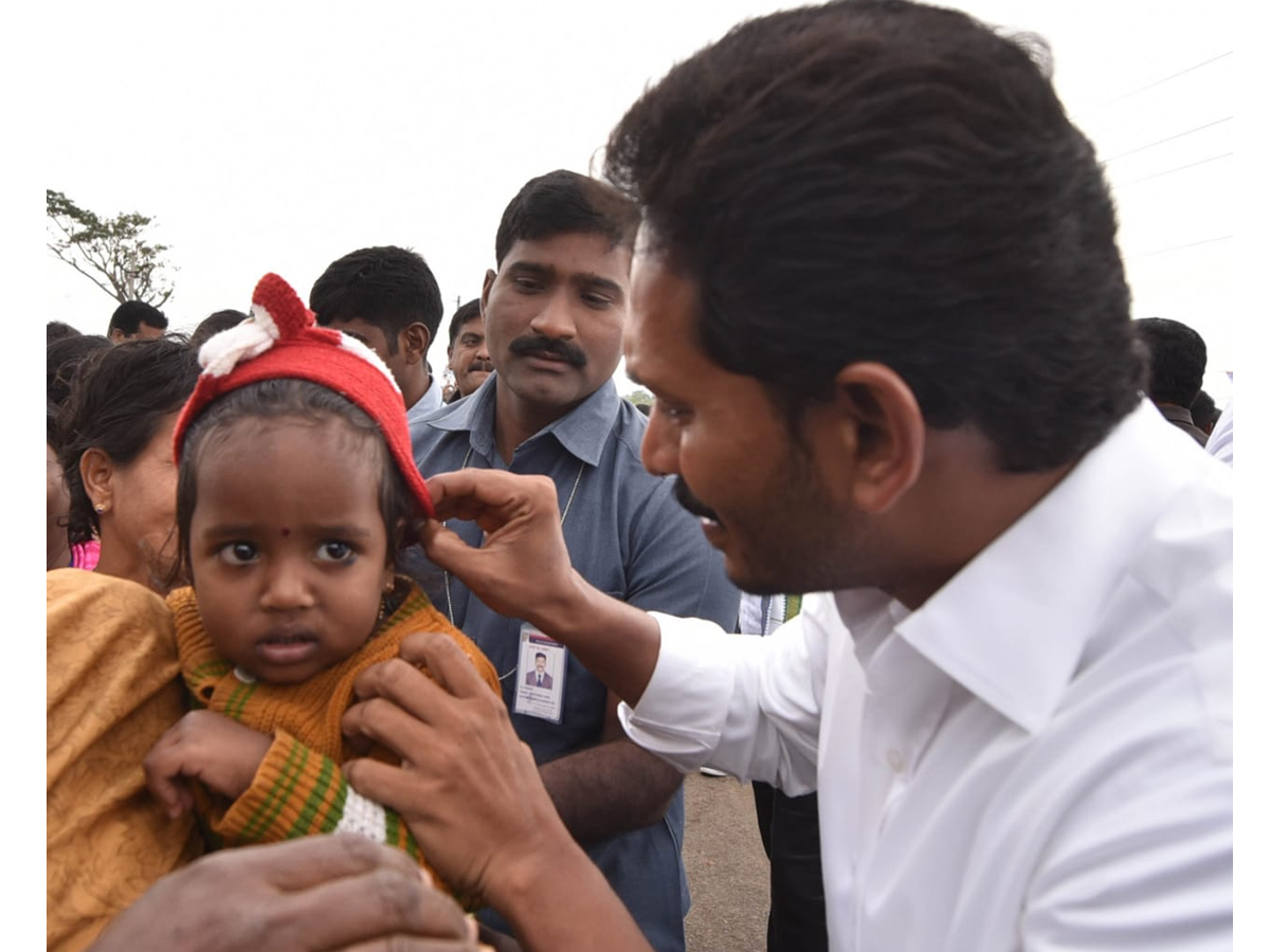 YS Jagan PrajaSankalpaYatra Day 323rd Photo Gallery - Sakshi11