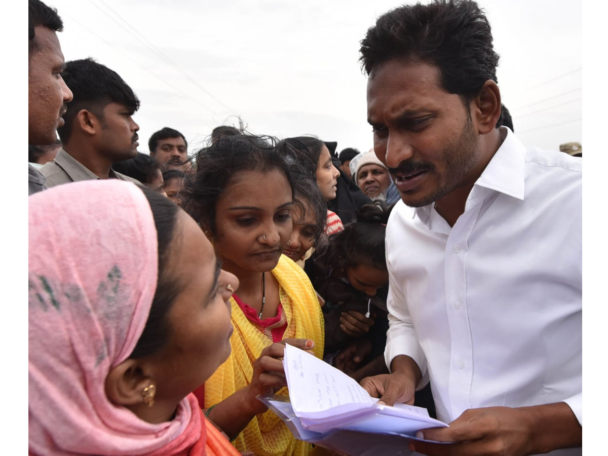 YS Jagan PrajaSankalpaYatra Day 323rd Photo Gallery - Sakshi18