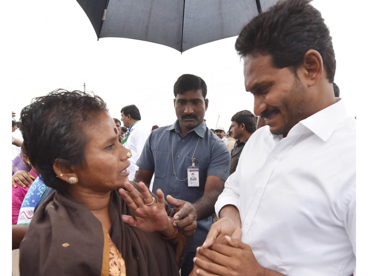 YS Jagan PrajaSankalpaYatra Day 323rd Photo Gallery - Sakshi22