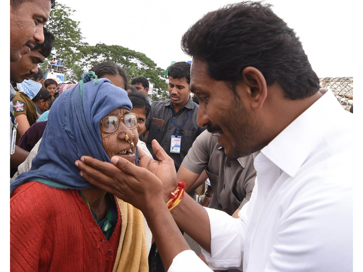 YS Jagan PrajaSankalpaYatra Day 323rd Photo Gallery - Sakshi26