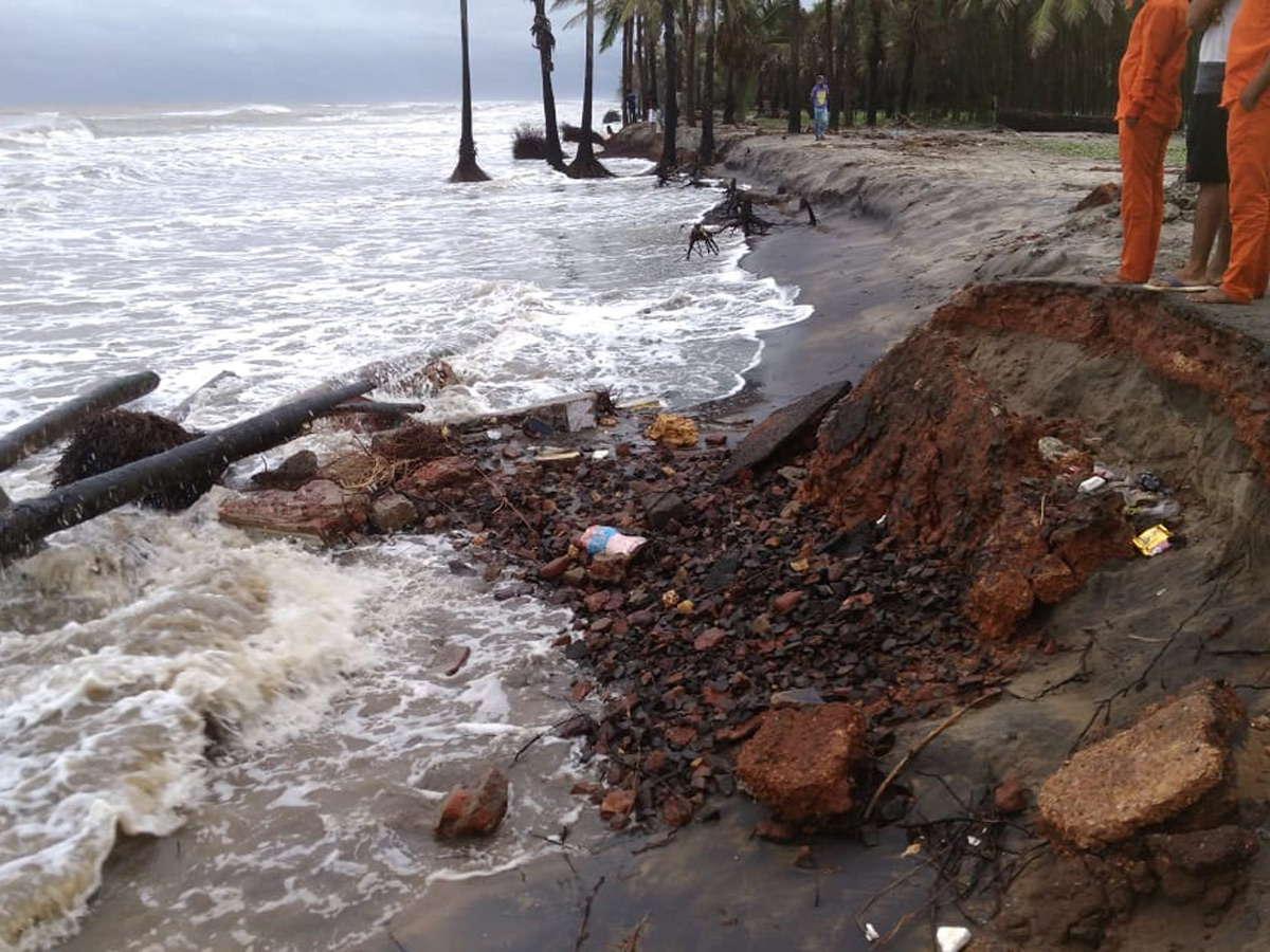 Cyclone Phethai in East Godavari Photo Gallery - Sakshi2