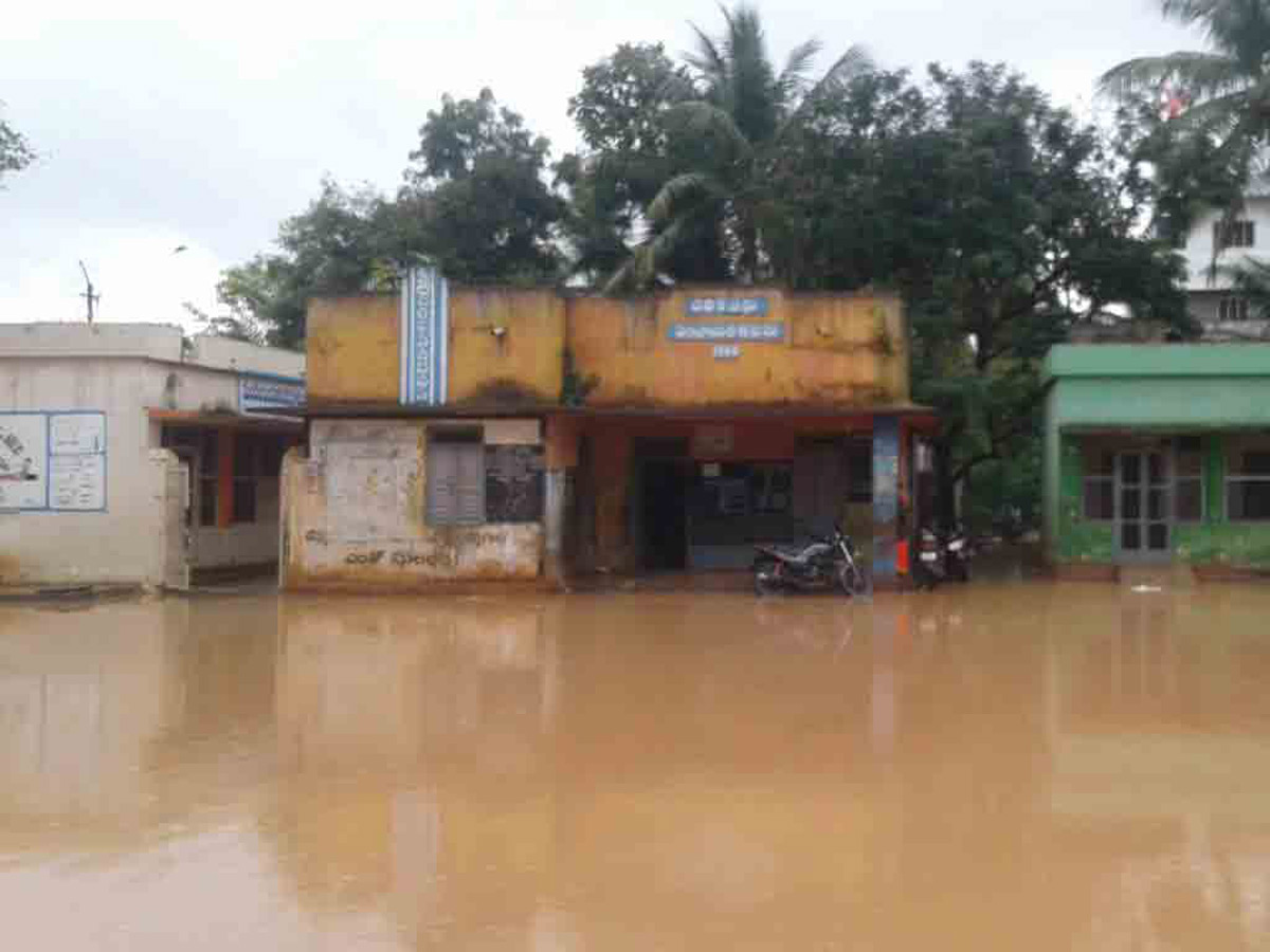 Cyclone Phethai in East Godavari Photo Gallery - Sakshi22