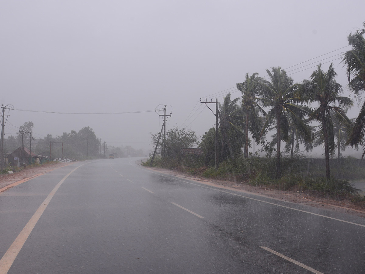 Cyclone Phethai in East Godavari Photo Gallery - Sakshi27