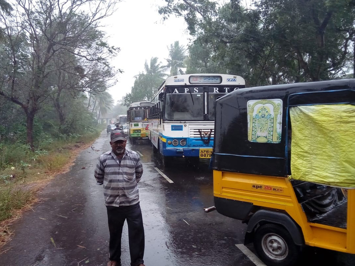 Cyclone Phethai in East Godavari Photo Gallery - Sakshi34