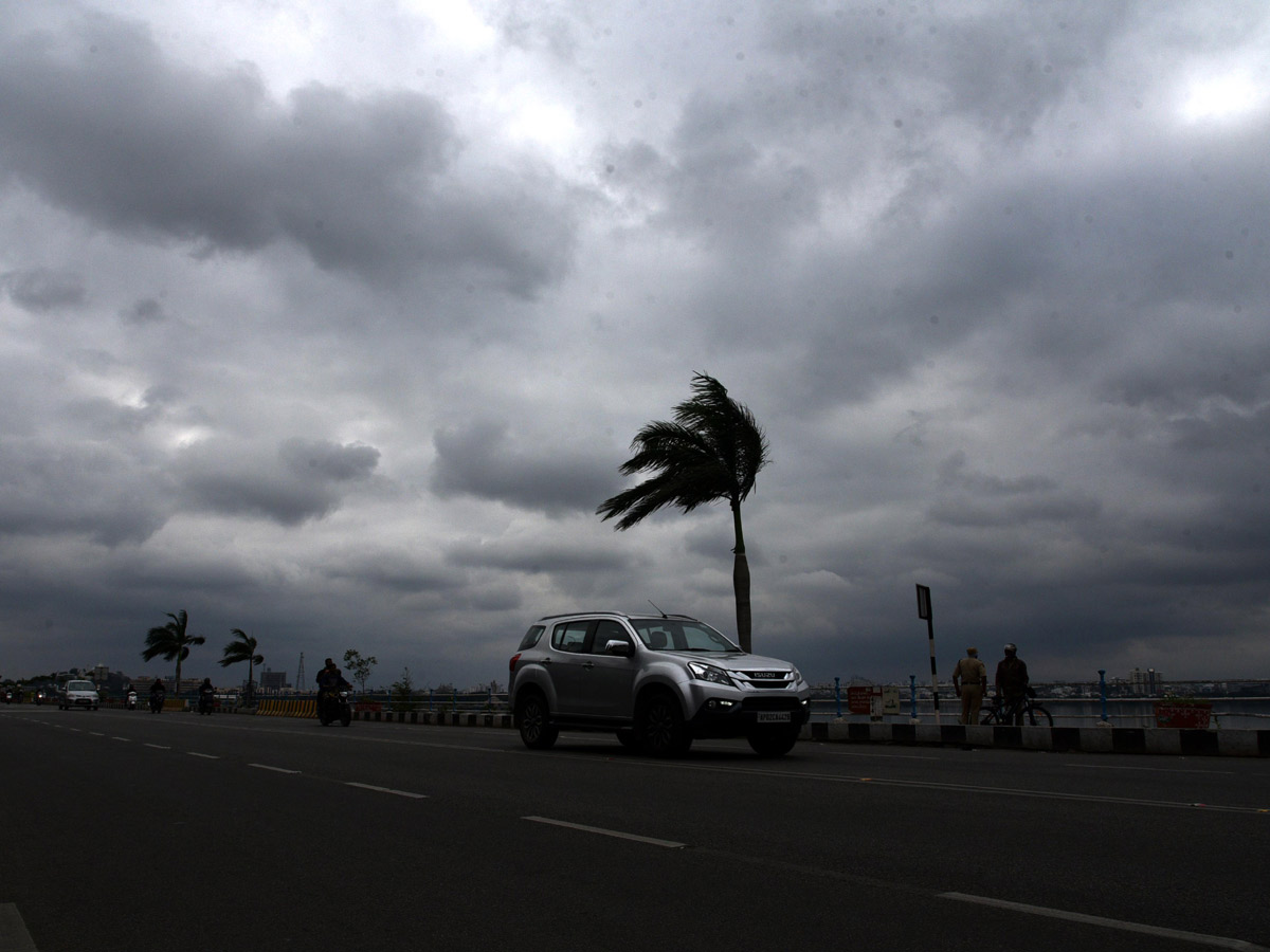 Cool weather in Hyderabad Photo Gallery  - Sakshi11