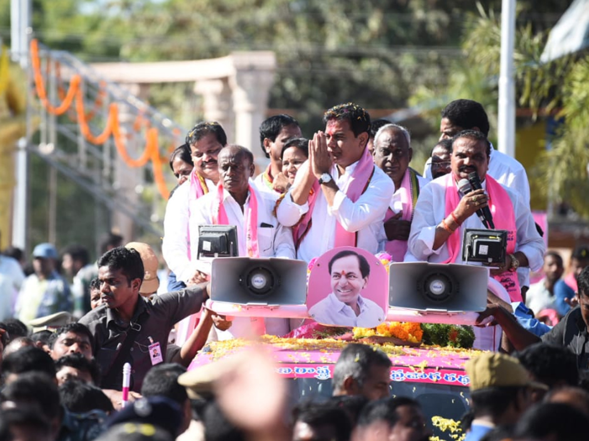 TRS Party President KTR in Sircilla Photo Gallery - Sakshi1