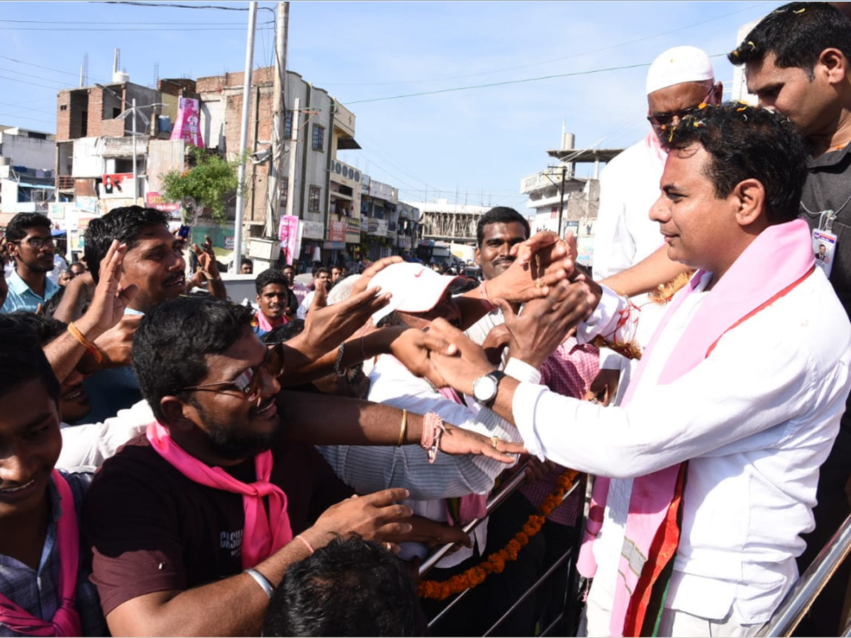 TRS Party President KTR in Sircilla Photo Gallery - Sakshi11