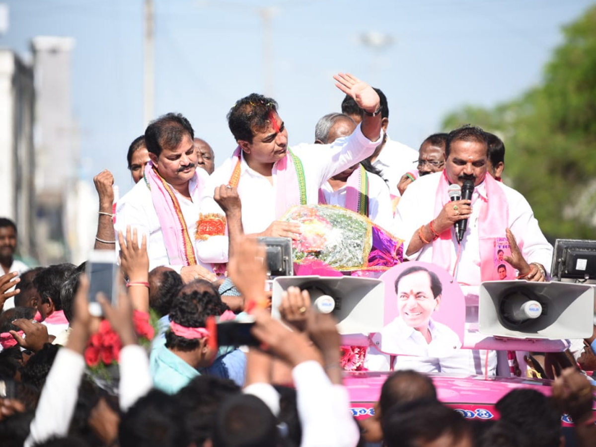 TRS Party President KTR in Sircilla Photo Gallery - Sakshi9