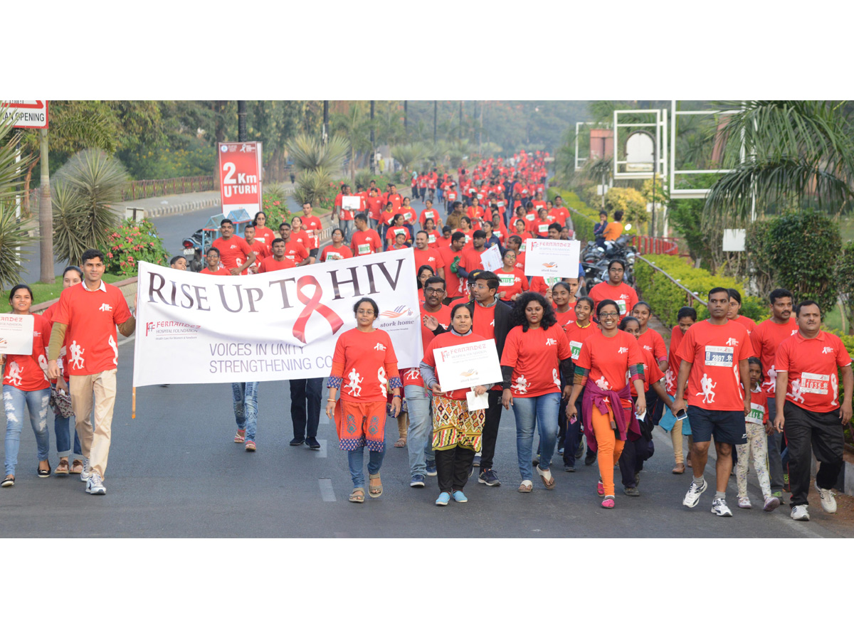 Aids Awareness Rally Held At Necklace Road Photo Gallery - Sakshi4