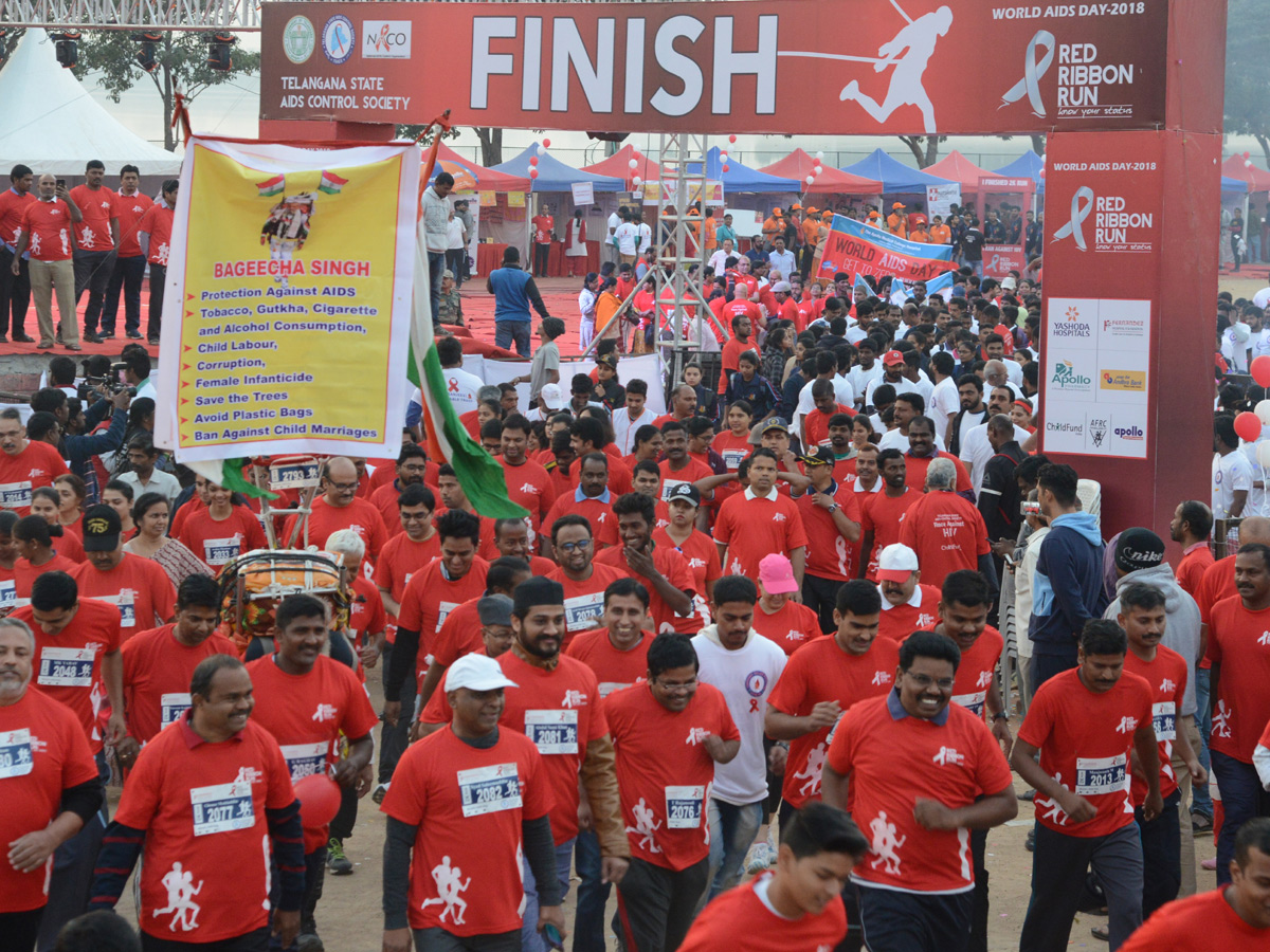 Aids Awareness Rally Held At Necklace Road Photo Gallery - Sakshi1