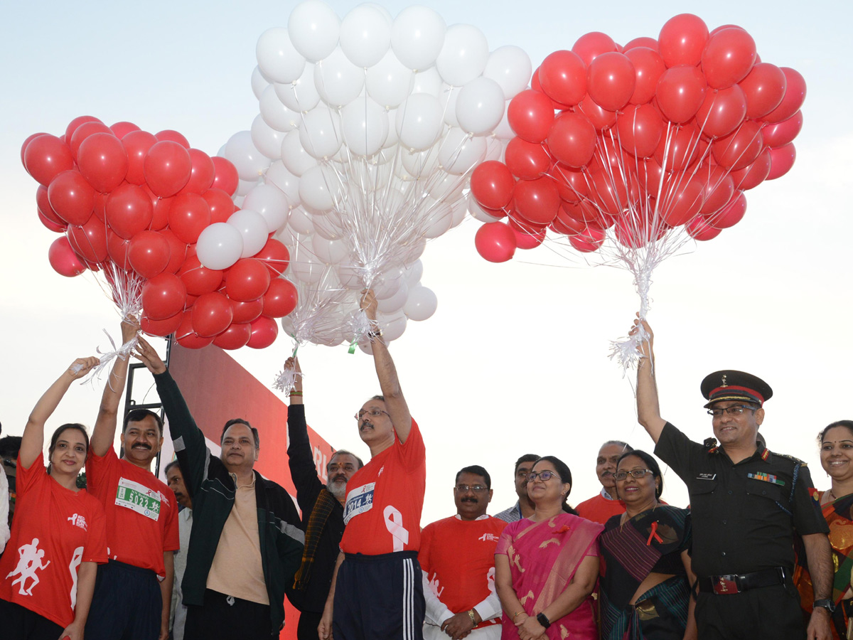 Aids Awareness Rally Held At Necklace Road Photo Gallery - Sakshi9