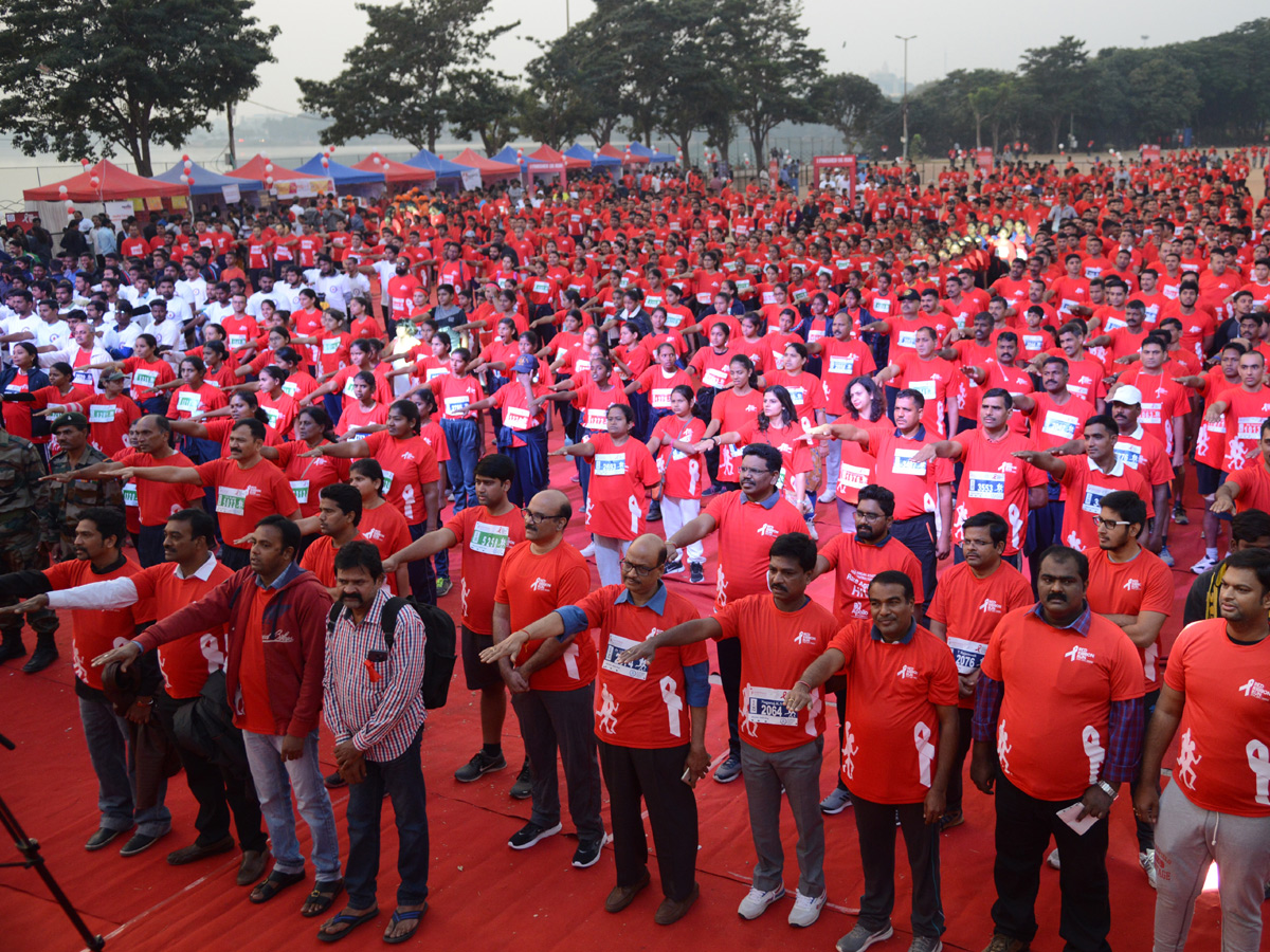 Aids Awareness Rally Held At Necklace Road Photo Gallery - Sakshi10