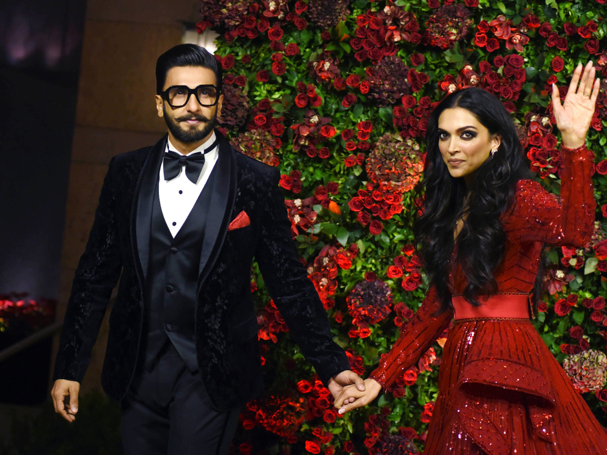 Bollywood in Full Attendance at Ranveer & Deepika's Reception Photo Gallery - Sakshi1