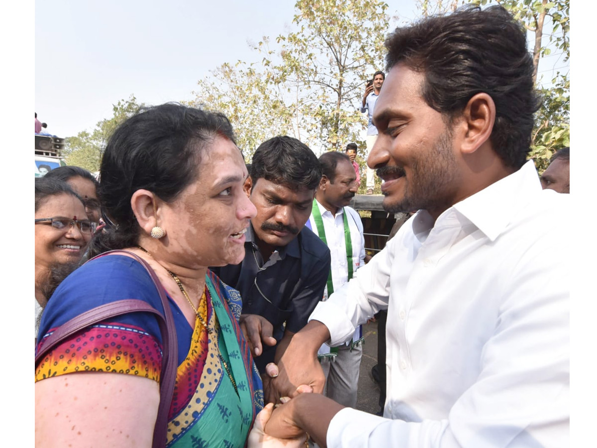 YS Jagan PrajaSankalpaYatra Day 310th Photo Gallery - Sakshi4