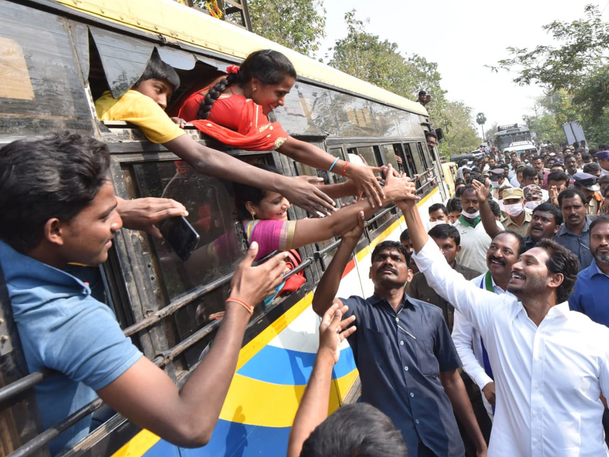 YS Jagan PrajaSankalpaYatra Day 310th Photo Gallery - Sakshi1