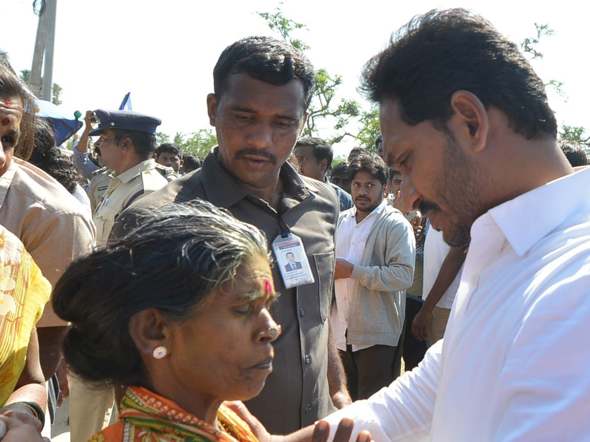 ys jagan padayatra in srikakulam Photo Gallery - Sakshi23