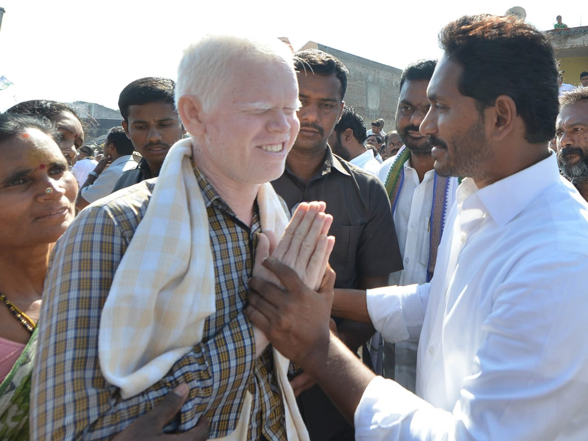 ys jagan padayatra in srikakulam Photo Gallery - Sakshi26