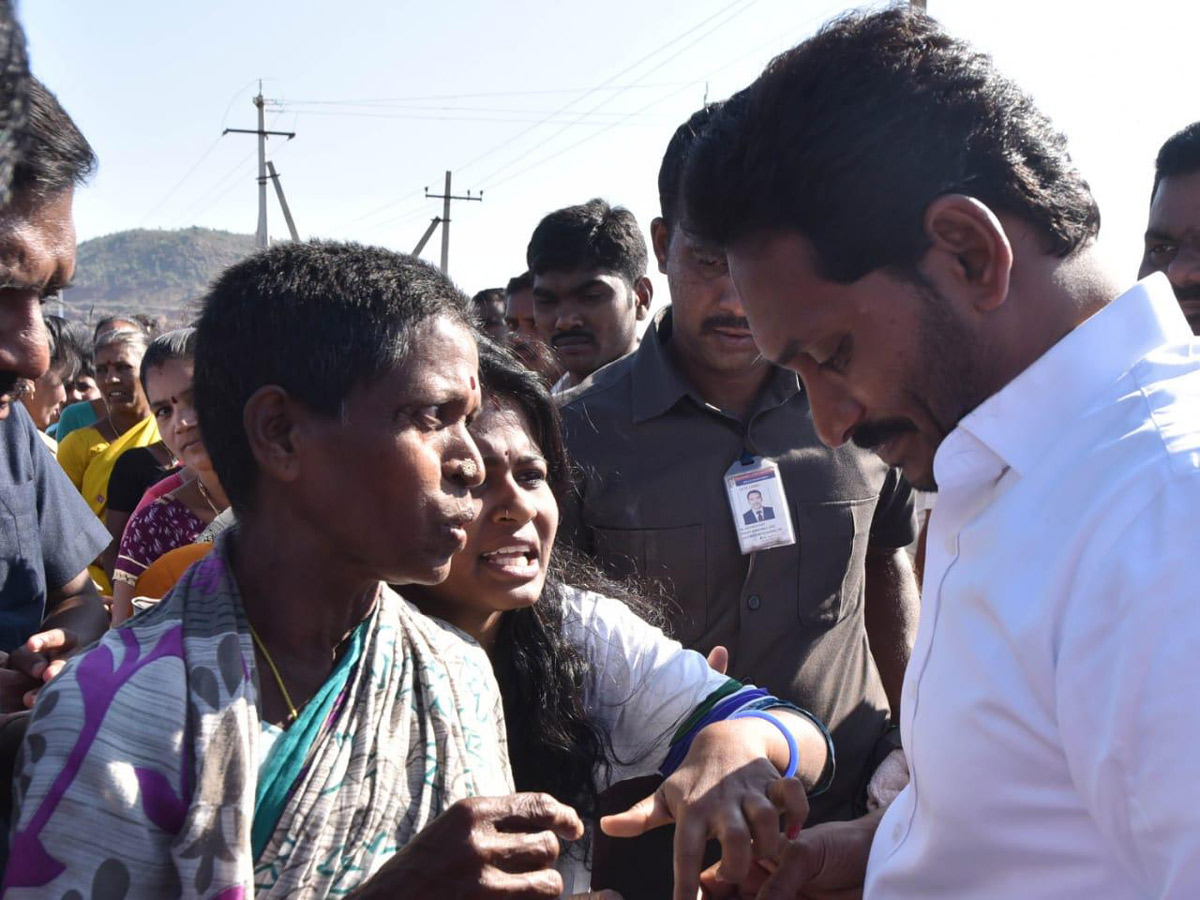 ys jagan padayatra in srikakulam Photo Gallery - Sakshi12