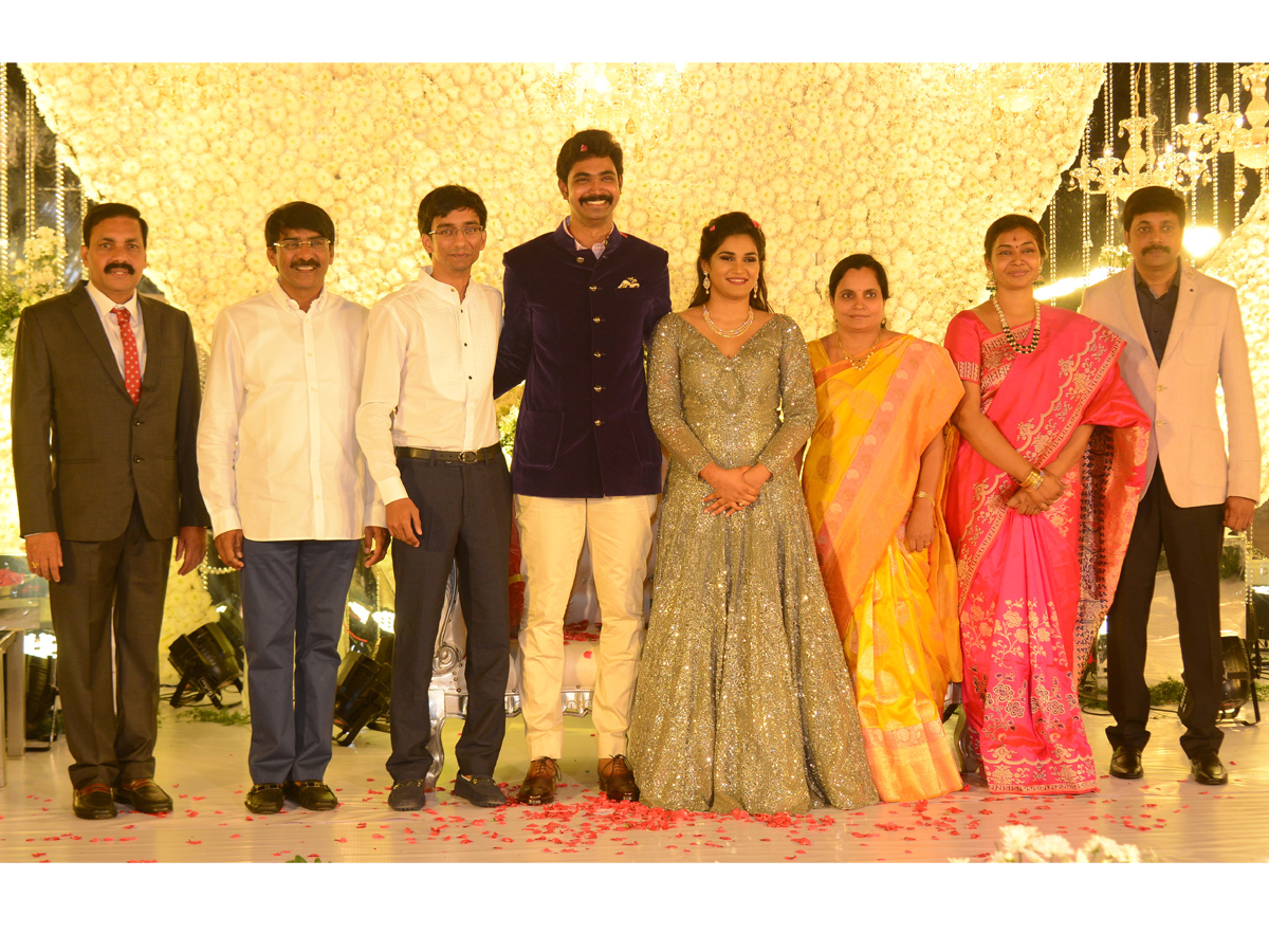 YSRCP MLA Kakani Govardhan Reddy doughter reception at tajkrishna Photo Gallery - Sakshi15