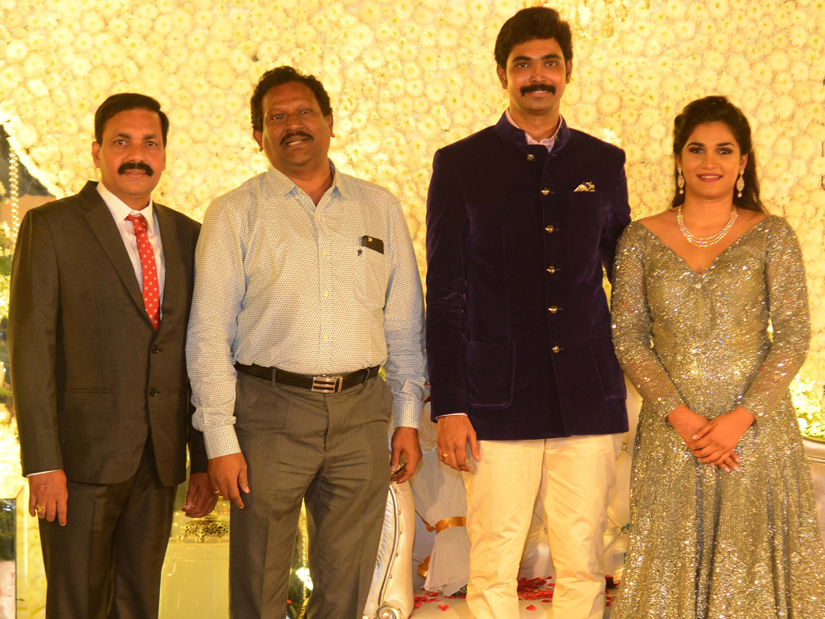 YSRCP MLA Kakani Govardhan Reddy doughter reception at tajkrishna Photo Gallery - Sakshi5