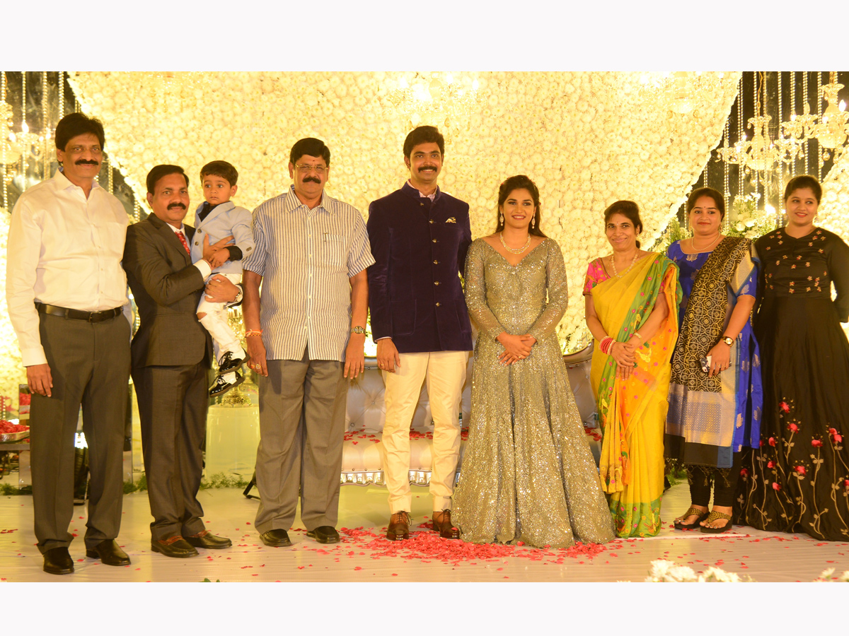 YSRCP MLA Kakani Govardhan Reddy doughter reception at tajkrishna Photo Gallery - Sakshi8