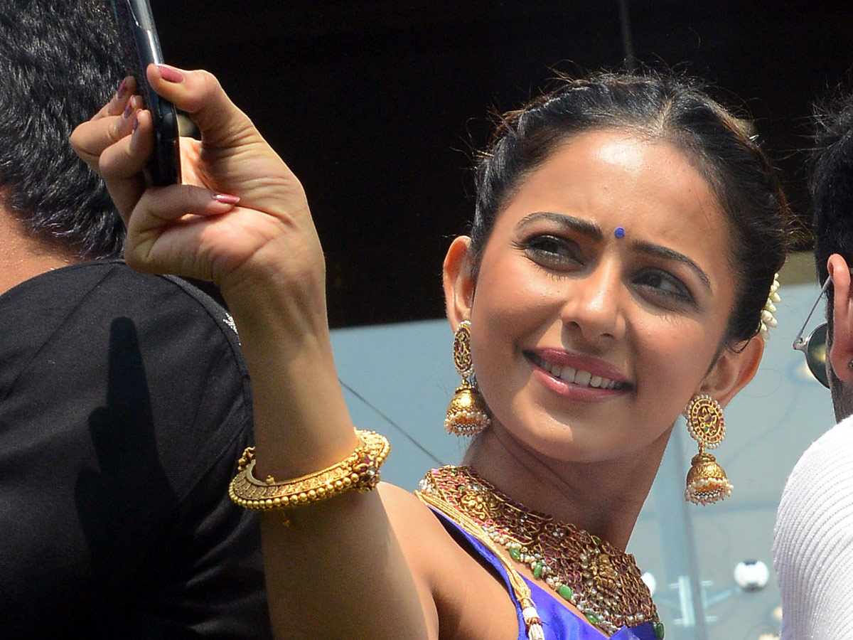 Nagarjuna Rakul Preet and Akhil South India Shopping Mall Rajahmundry  - Sakshi14