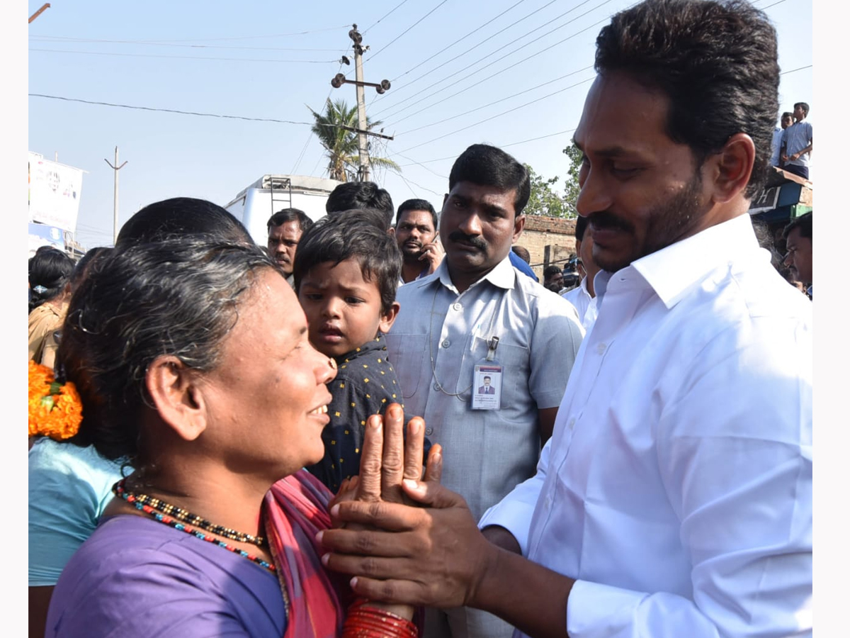 YS Jagan PrajaSankalpaYatra Day 327th Photo Gallery - Sakshi21