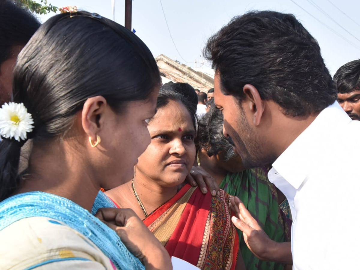 YS jagan padayatra at Srikakulam photo gallery - Sakshi10