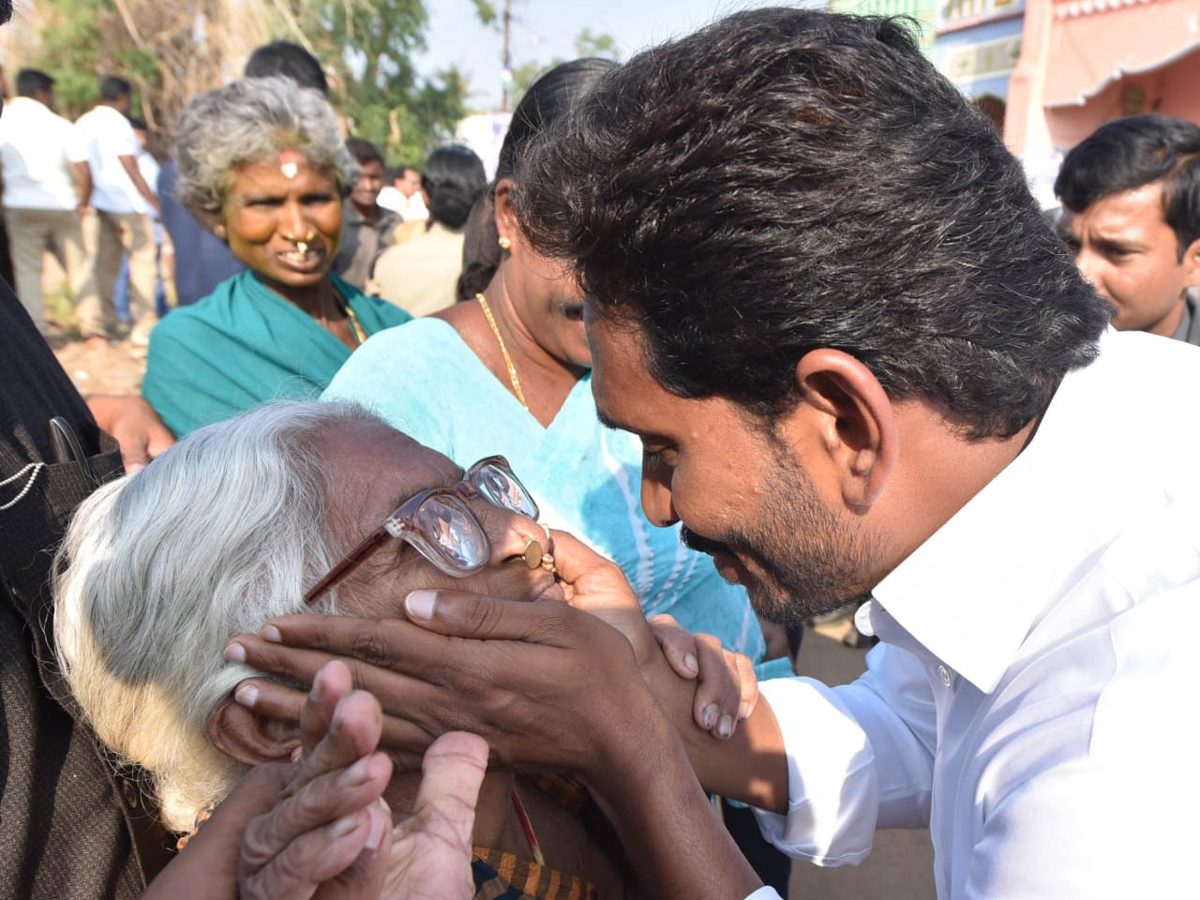 YS jagan padayatra at Srikakulam photo gallery - Sakshi8