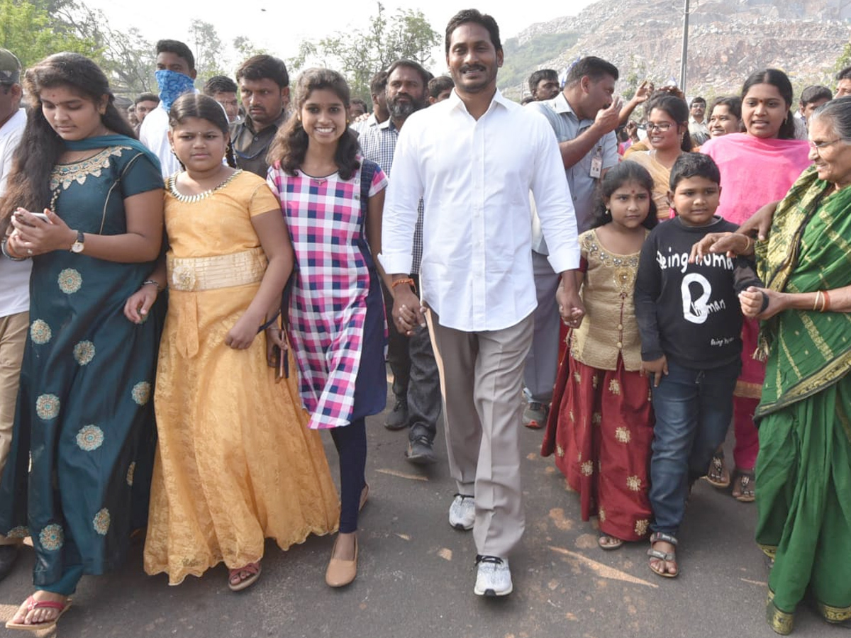 YS Jagan PrajaSankalpaYatra Day 329th Photo Gallery - Sakshi1