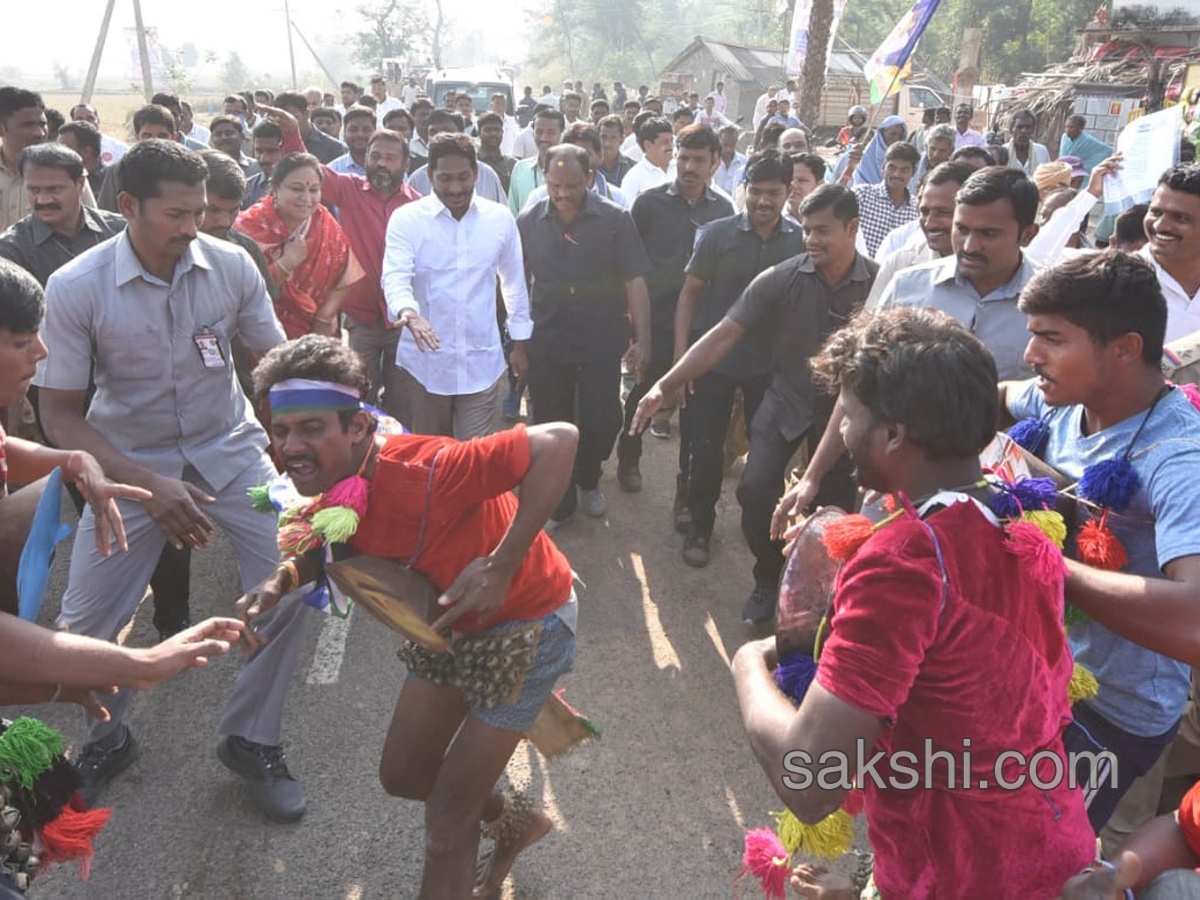 YS Jagan Mohan Reddy Praja Sankalpa Yatra 330Th Dday - Sakshi8