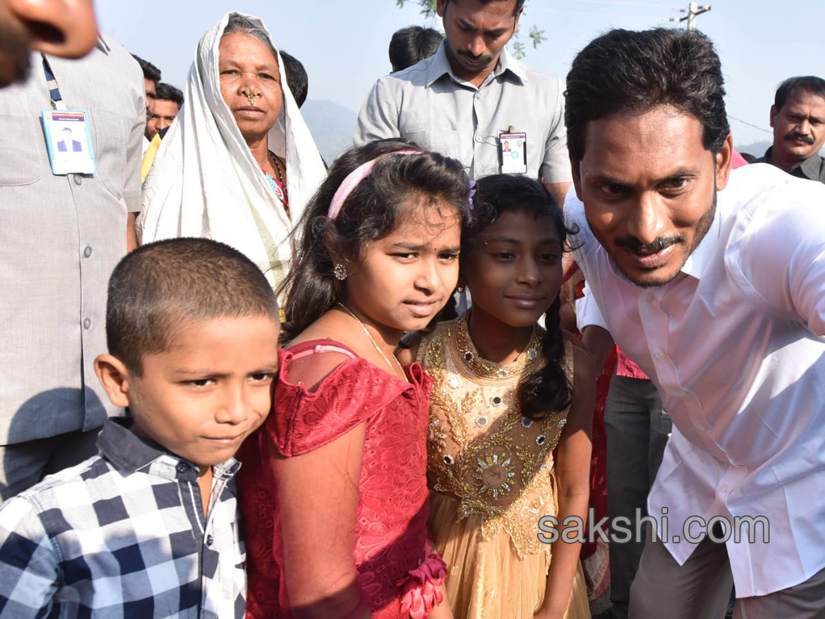 YS Jagan Mohan Reddy Praja Sankalpa Yatra 330Th Dday - Sakshi14