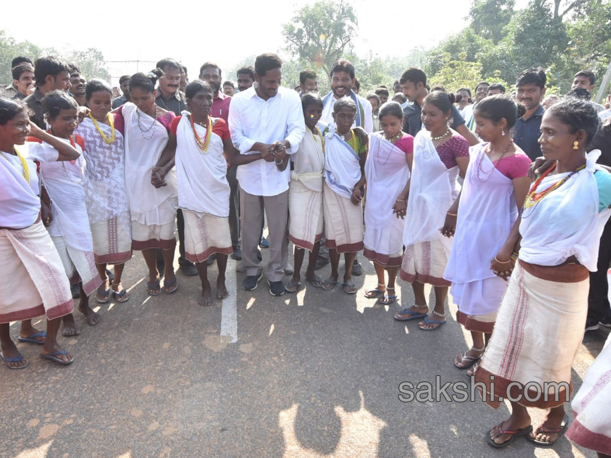 YS Jagan Mohan Reddy Praja Sankalpa Yatra 330Th Dday - Sakshi15