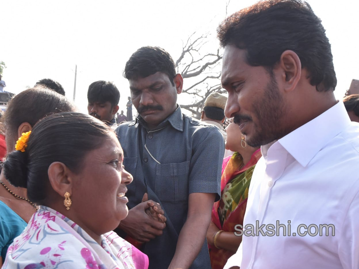 ys jagan prajasankalpayatra 331st day - Sakshi11