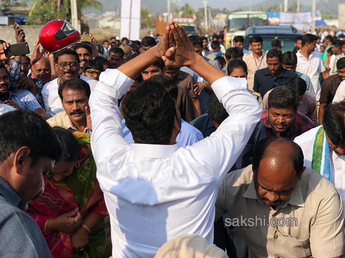 ys jagan prajasankalpayatra 331st day - Sakshi2