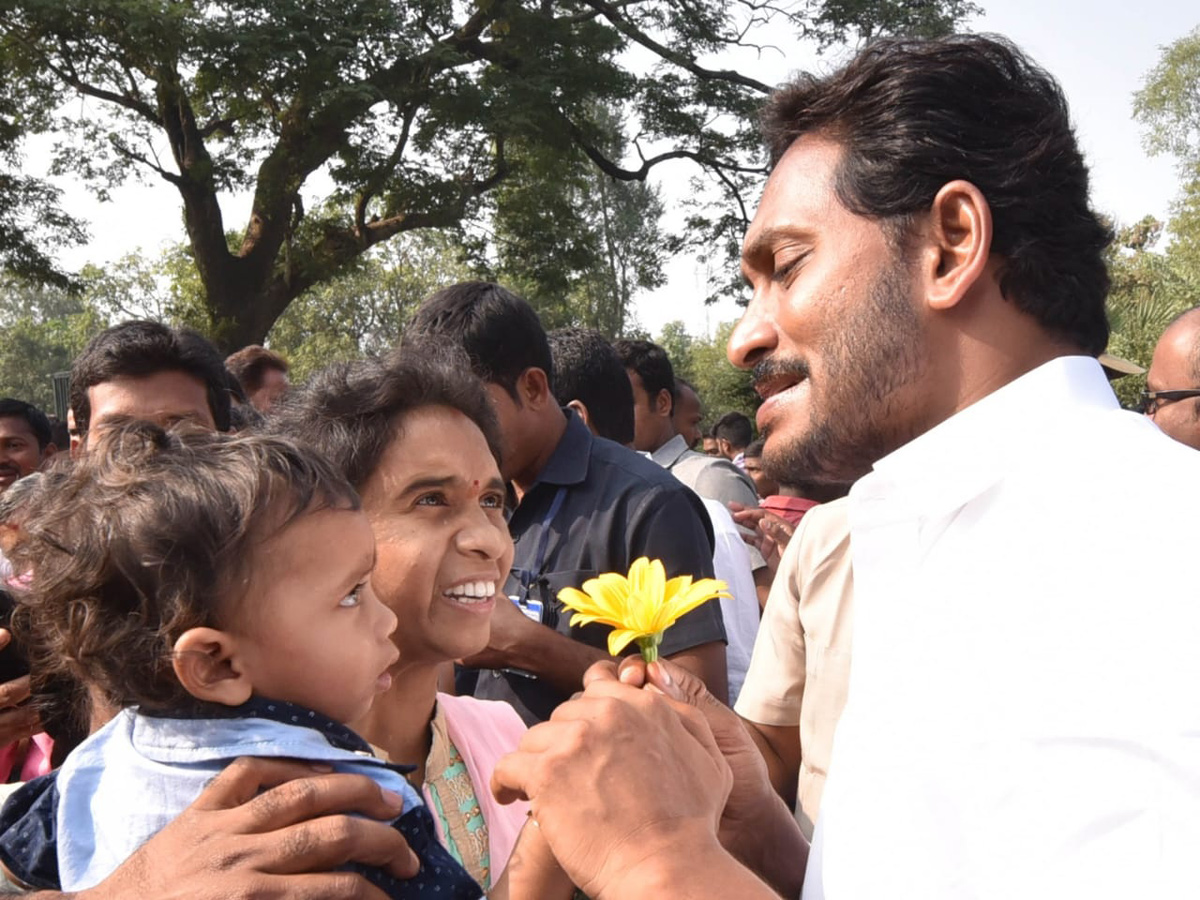 YS jagan padayatra at Srikakulam Photo Gallery - Sakshi12