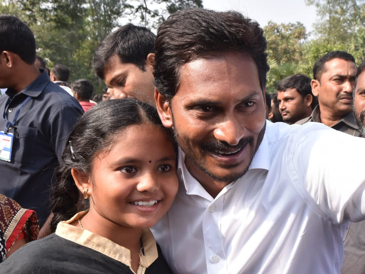 YS jagan padayatra at Srikakulam Photo Gallery - Sakshi13