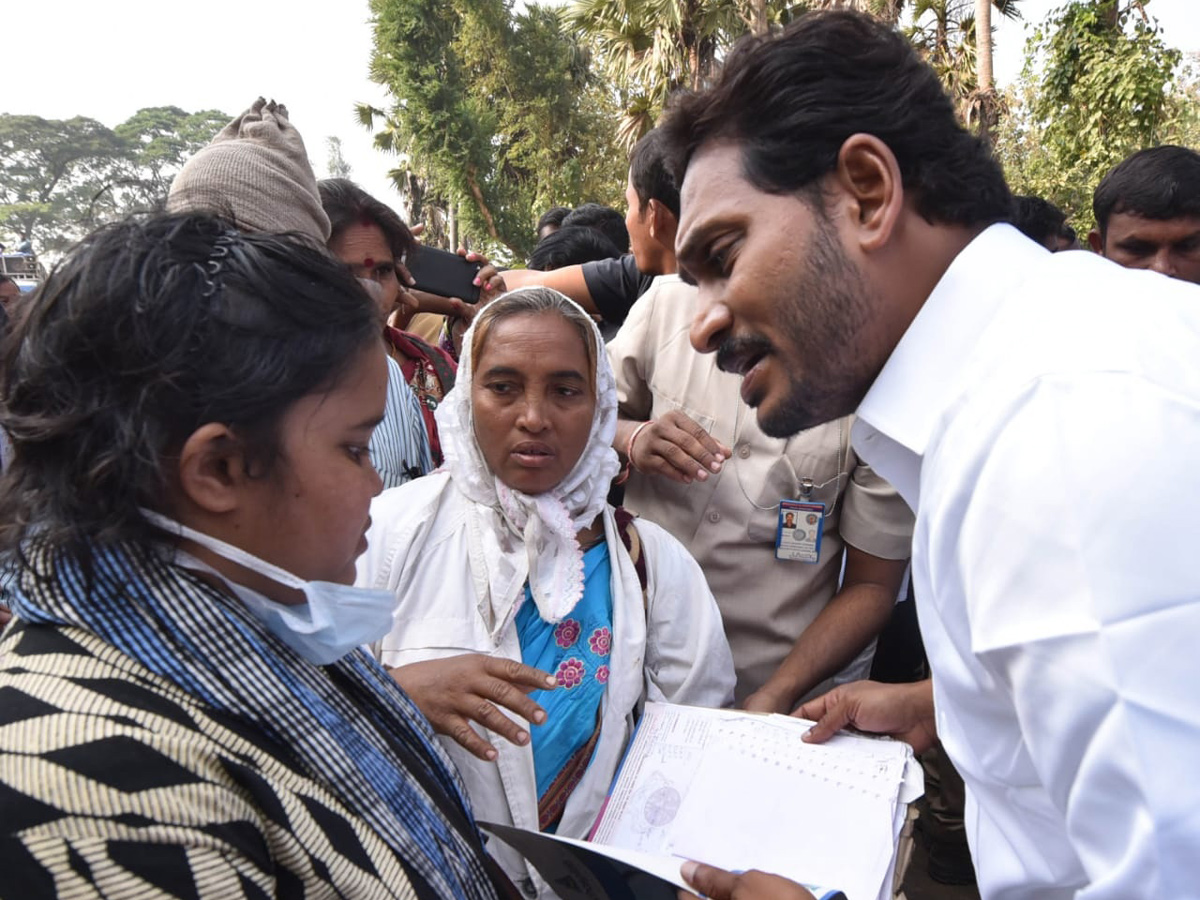 YS jagan padayatra at Srikakulam Photo Gallery - Sakshi4