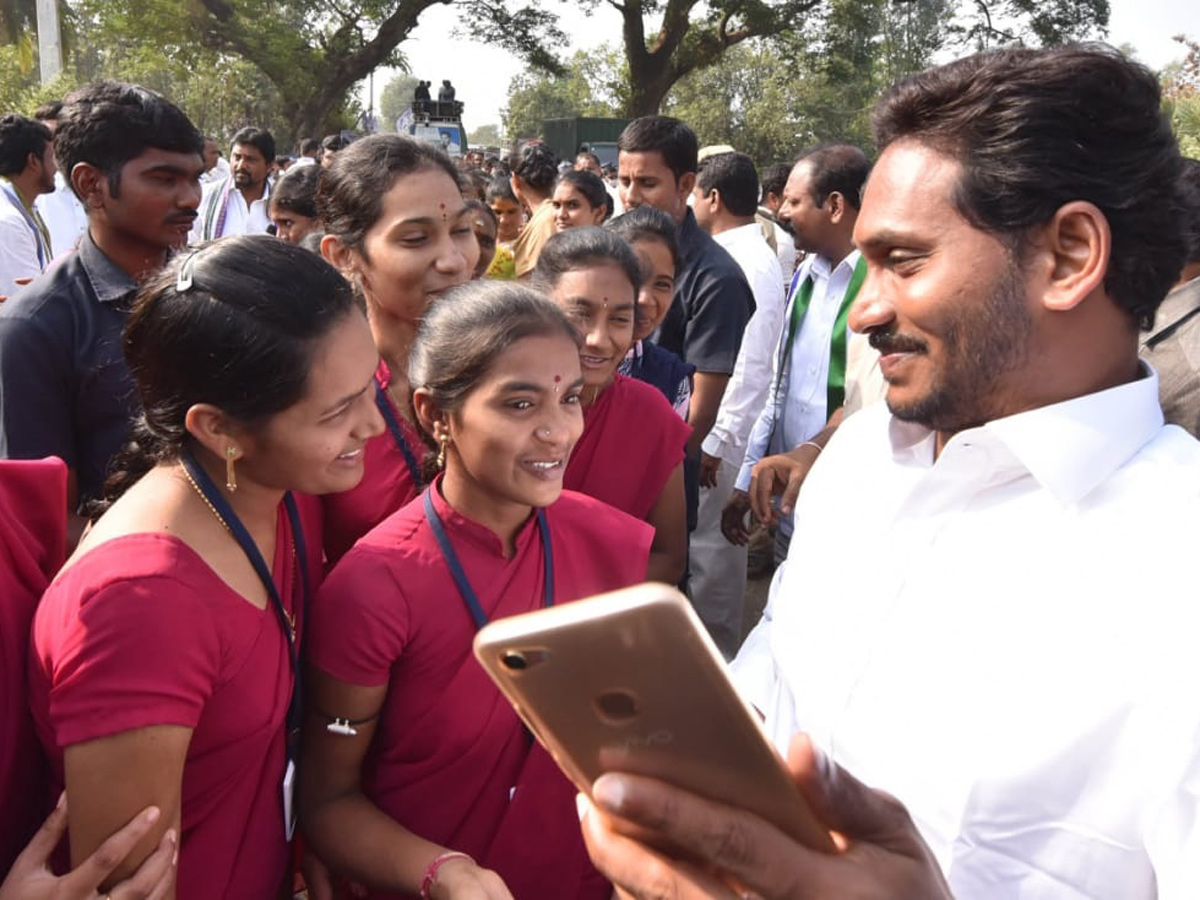 YS jagan padayatra at Srikakulam Photo Gallery - Sakshi9